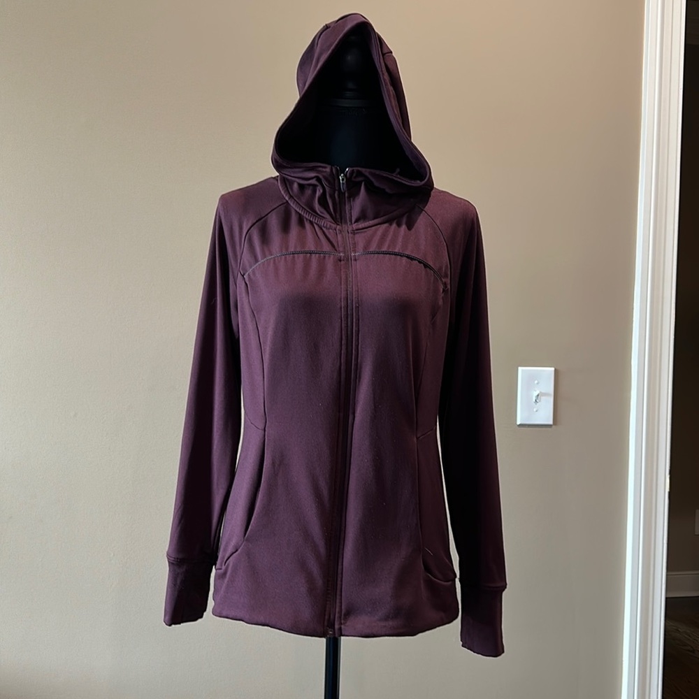 Spyder burgundy, long-sleeved athletic fleece hoodie. size medium